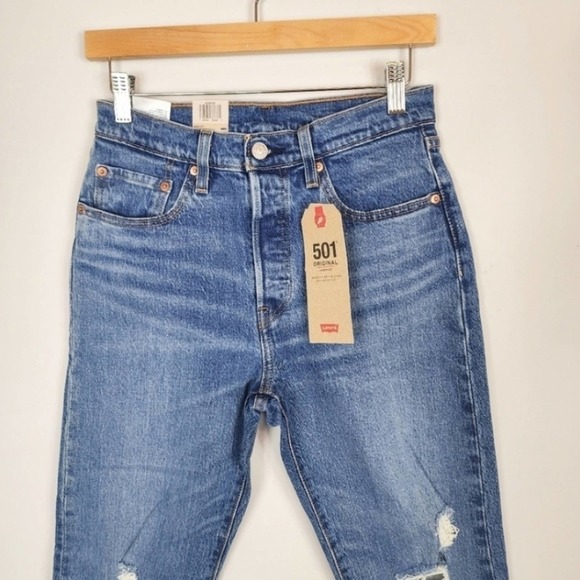 NWT Levis 501 Cropped Straight Leg High Rise Button Distressed Frayed Hem SZ 27 - Picture 3 of 13